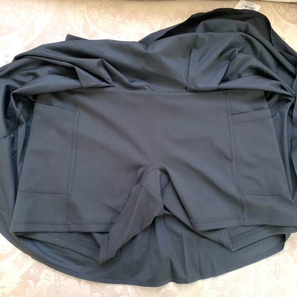 Uniqlo Ultra Stretch Active Mini Skort in Black - Picture 3 of 8
